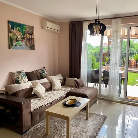 Mountain Breeze Villa Rogachevo