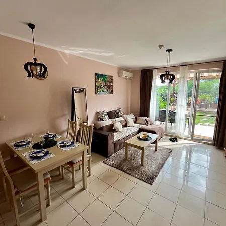 Mountain Breeze Villa Rogachevo