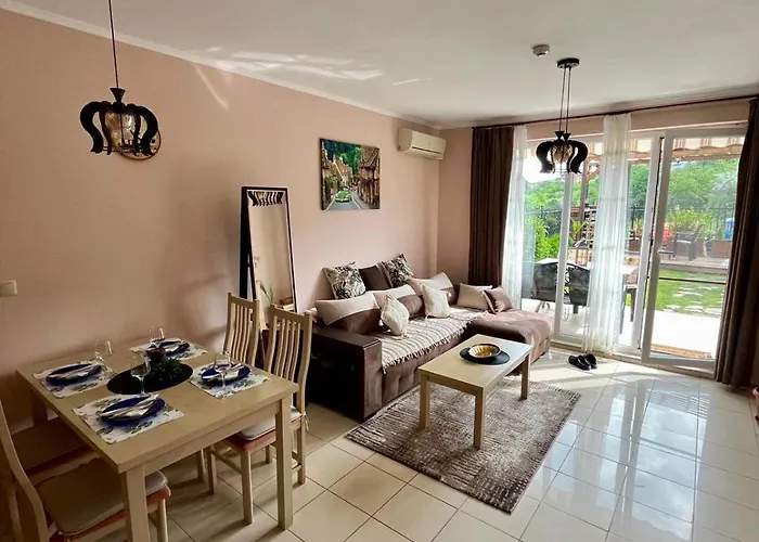 Mountain Breeze Villa Rogachevo