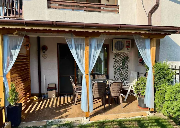 Mountain Breeze Villa *